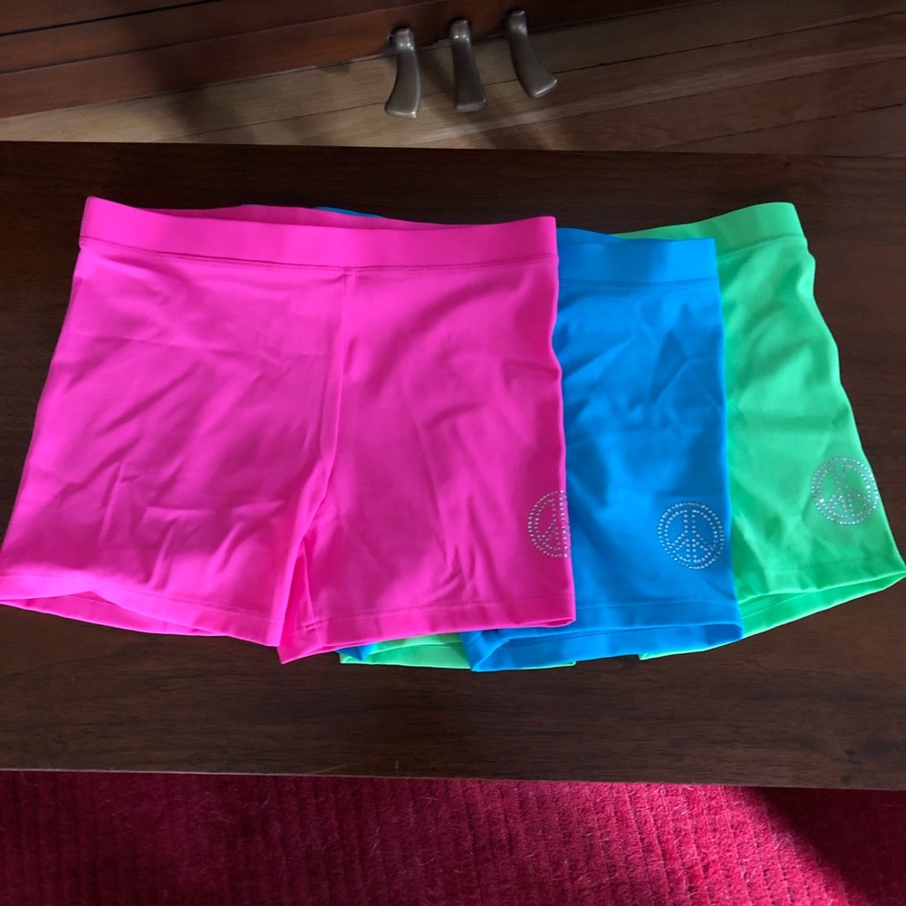 Lucky & Me girls peace sign dance/sport shorts